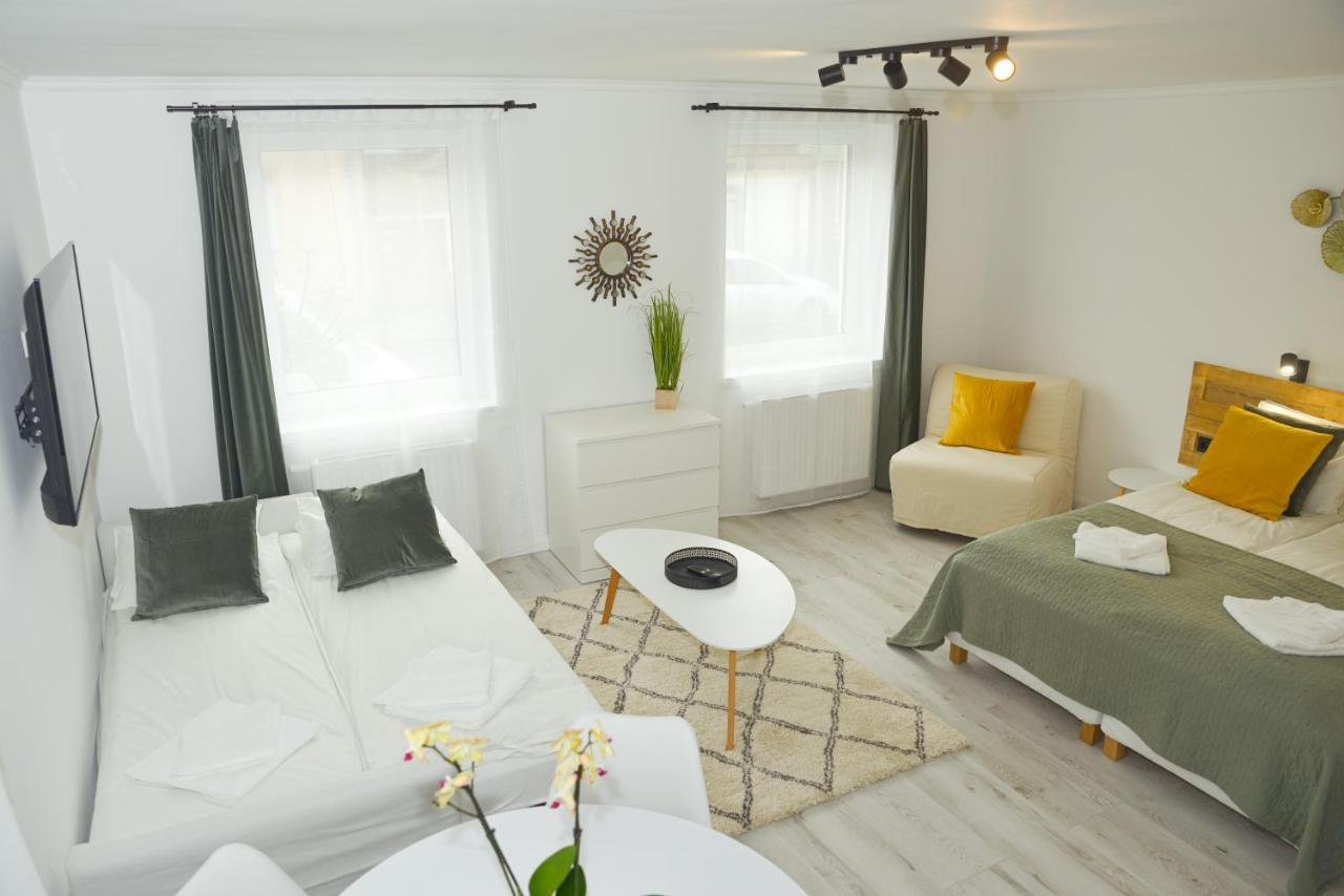 Raba92 Apartman House Екстер'єр фото