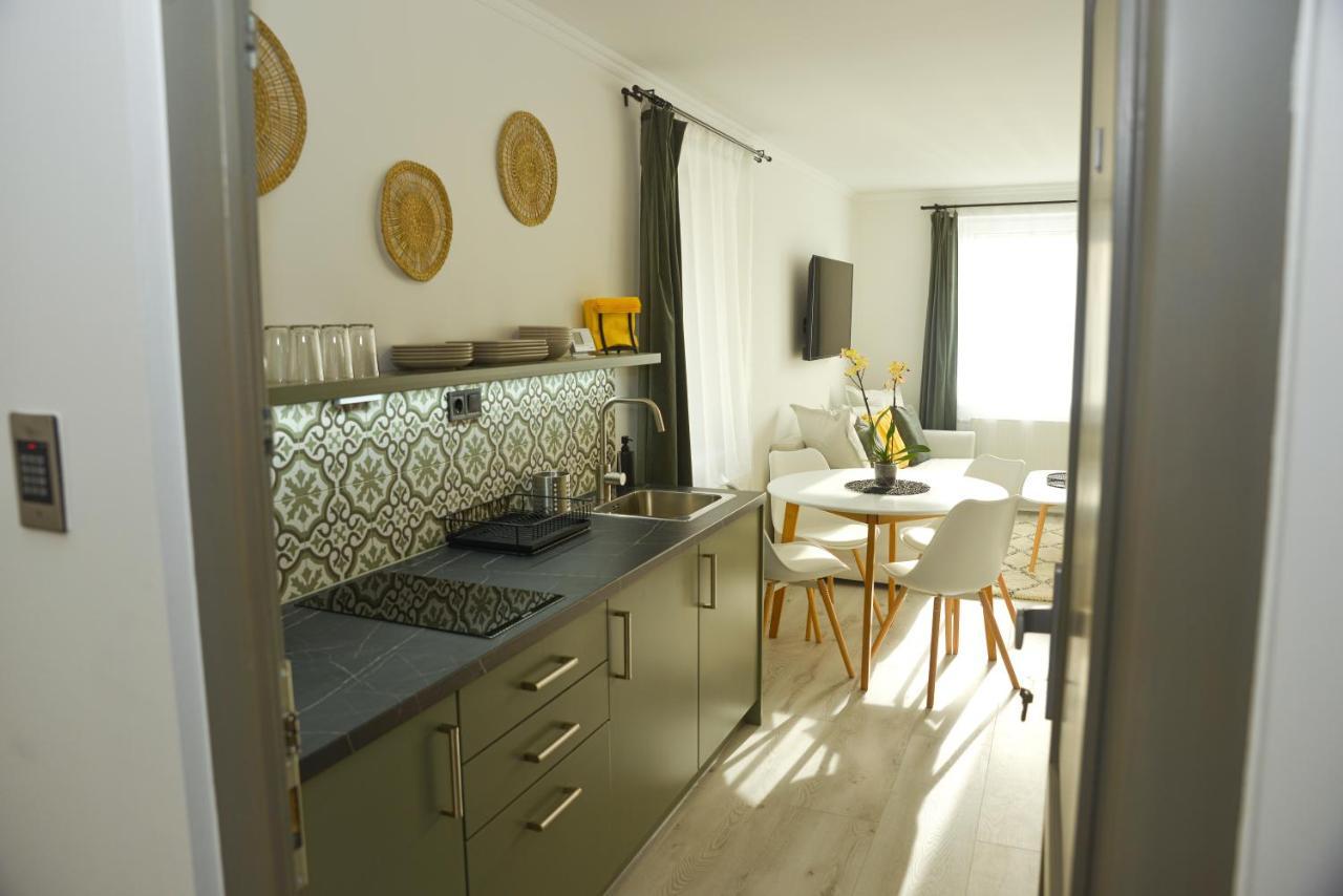 Raba92 Apartman House Екстер'єр фото