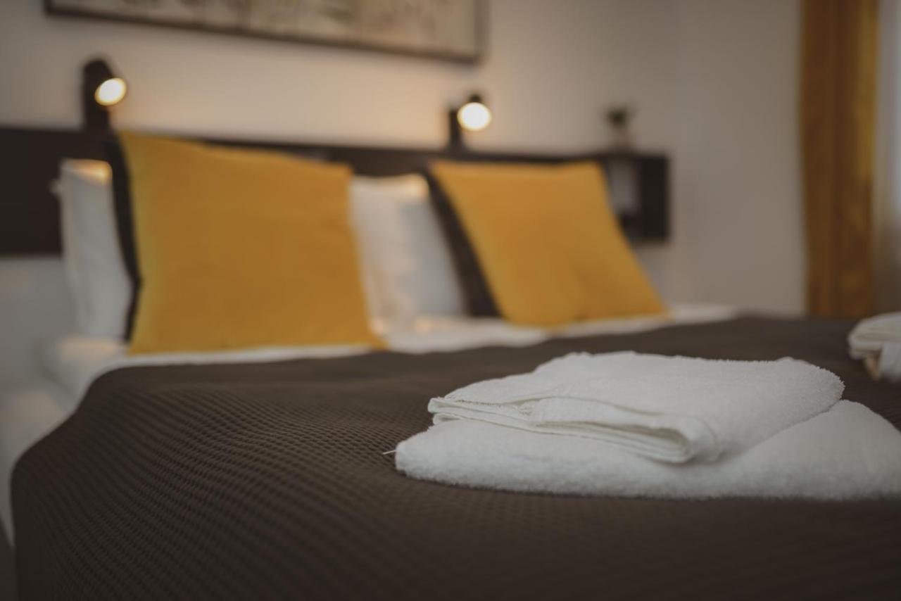 Raba92 Apartman House Екстер'єр фото