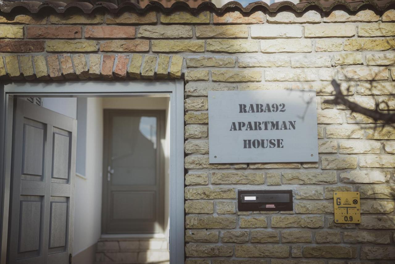 Raba92 Apartman House Екстер'єр фото