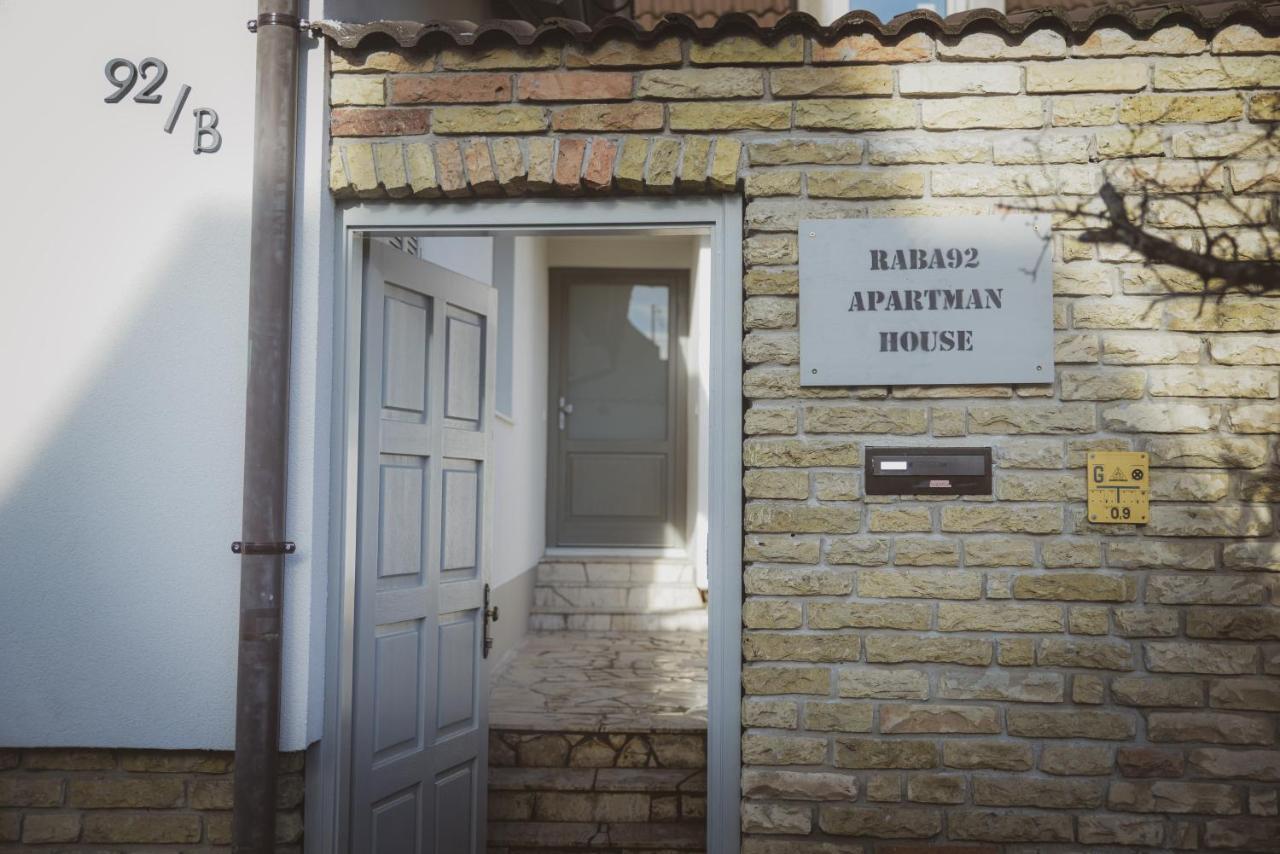 Raba92 Apartman House Екстер'єр фото