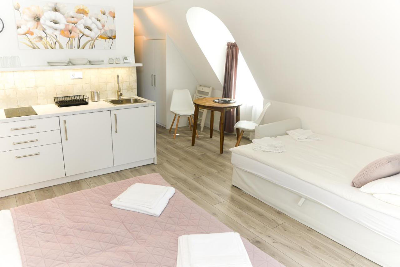 Raba92 Apartman House Екстер'єр фото