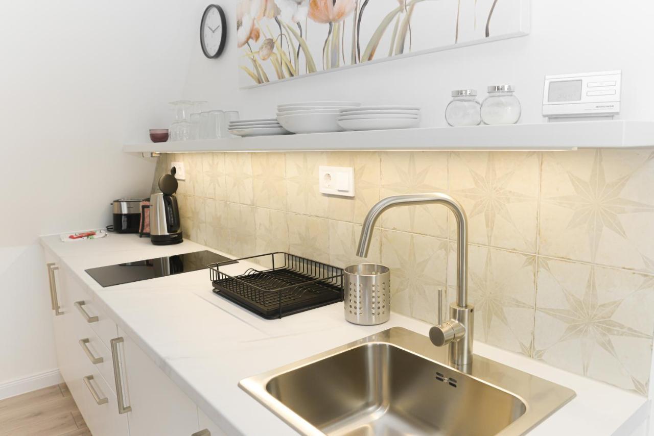 Raba92 Apartman House Екстер'єр фото