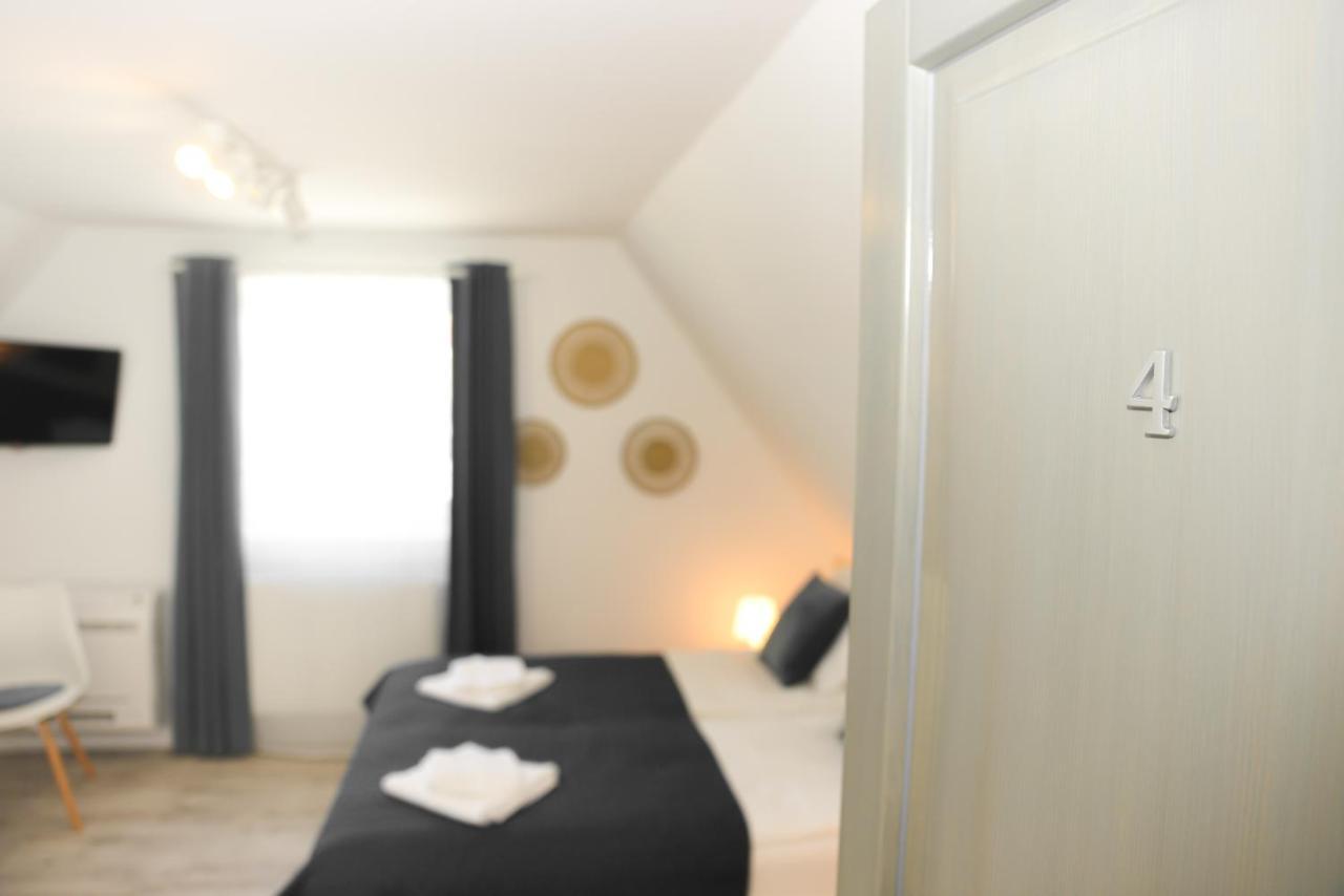 Raba92 Apartman House Екстер'єр фото