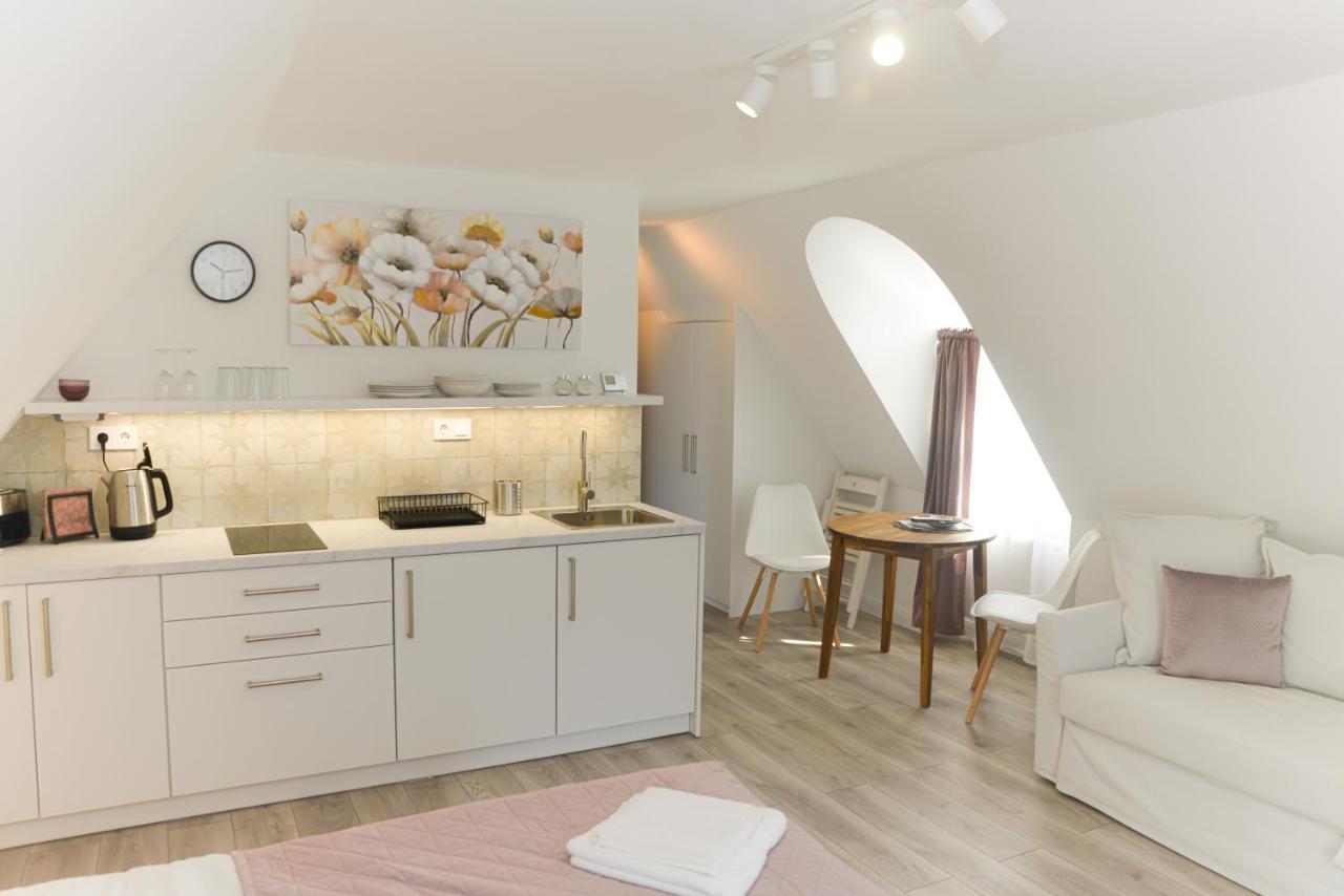 Raba92 Apartman House Екстер'єр фото
