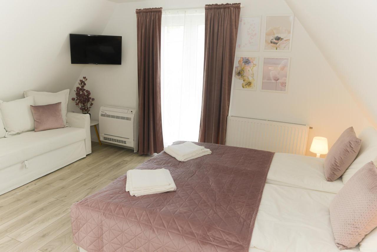 Raba92 Apartman House Екстер'єр фото