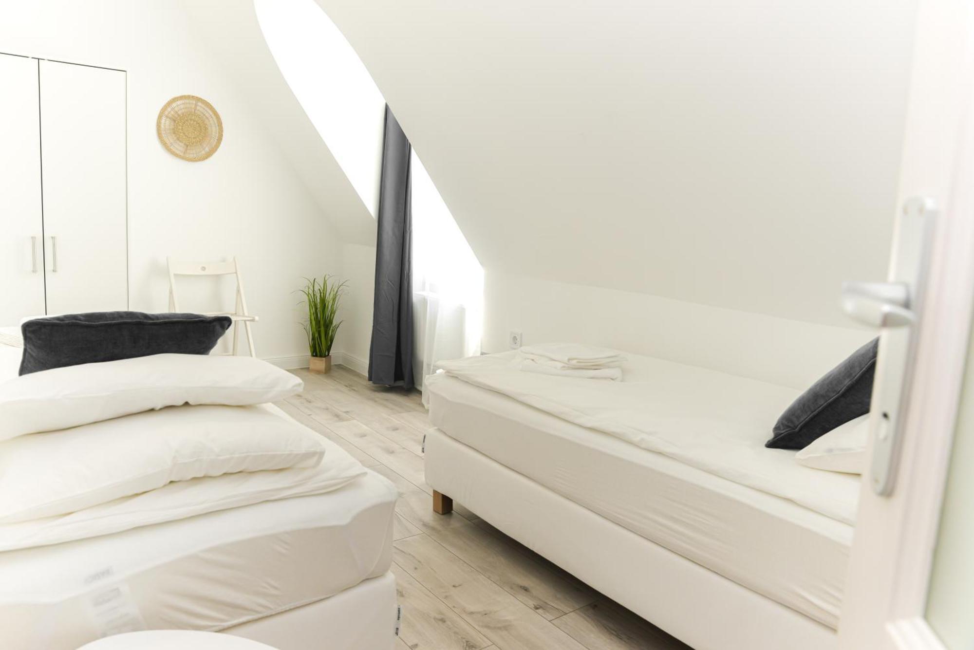 Raba92 Apartman House Екстер'єр фото