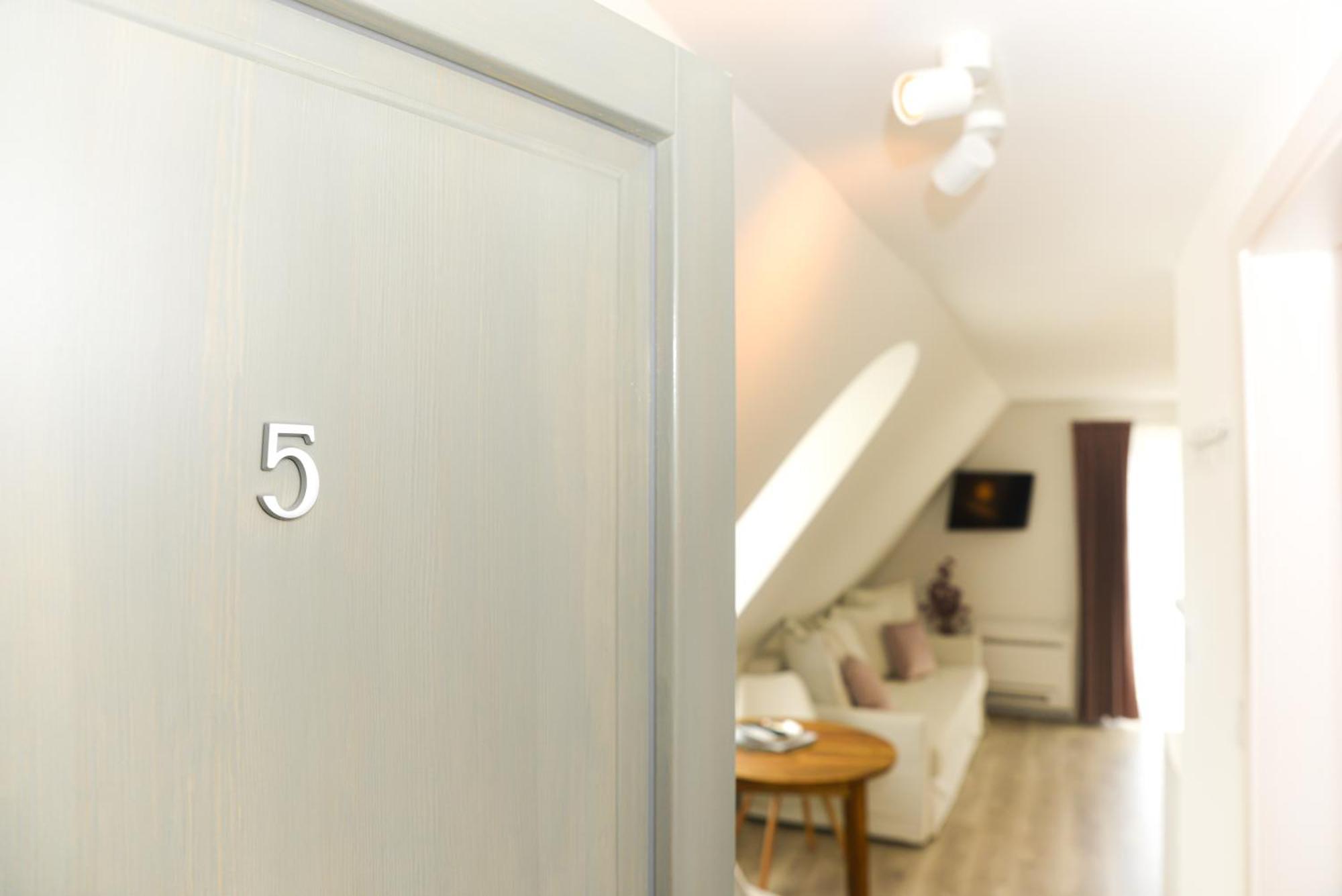 Raba92 Apartman House Екстер'єр фото